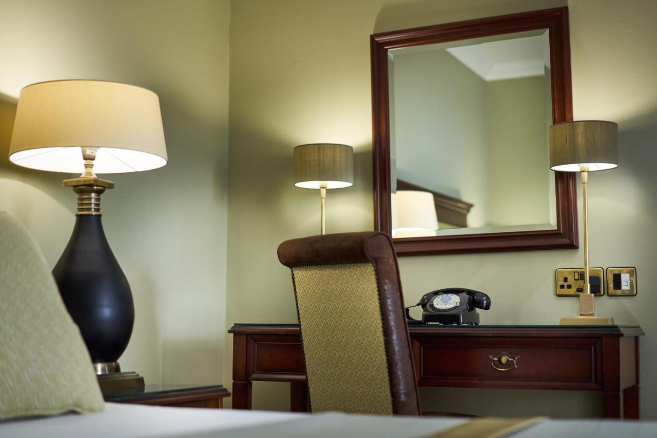 Golf View Hotel & Spa Нэрн Экстерьер фото
